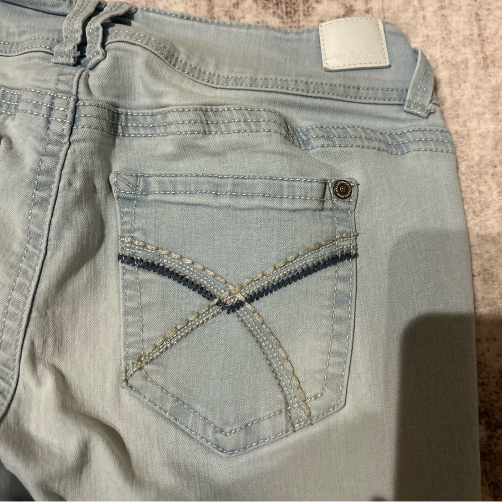 Wallflower The Lucious Curvy Light Blue Women's Jeans‎ with Stitch Detail Size 5